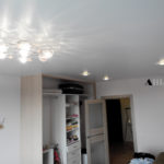 Одноуровневые потолки