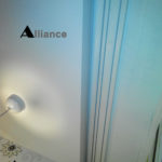 Скрытый карниз с перегибом полотна